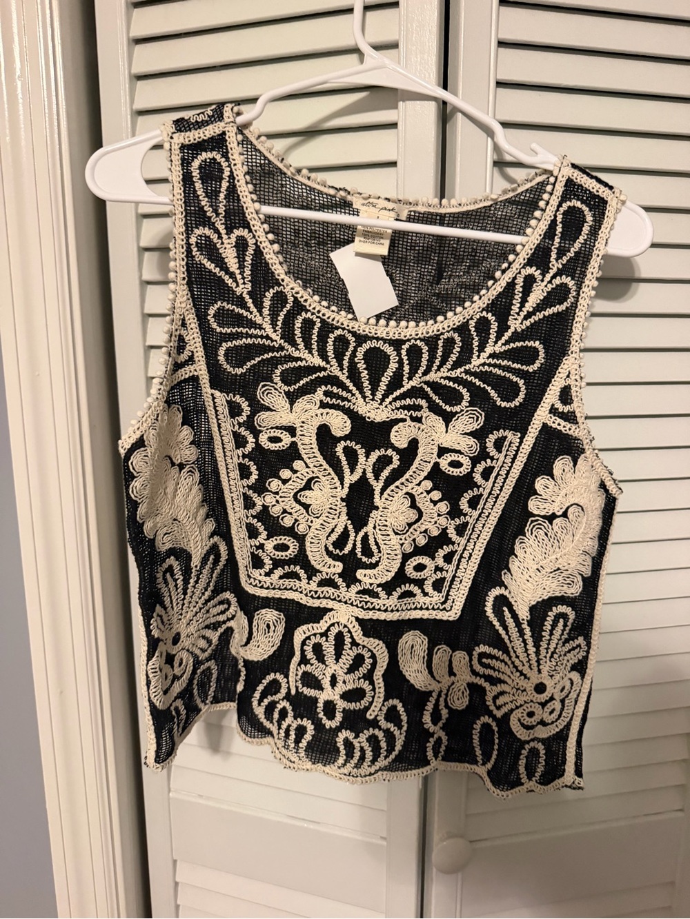 Ultra Pink Black Cropped Lace Overlay Camisole with Cream Embroidery